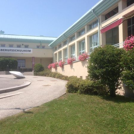 Hostel Obertrum ภายนอก รูปภาพ
