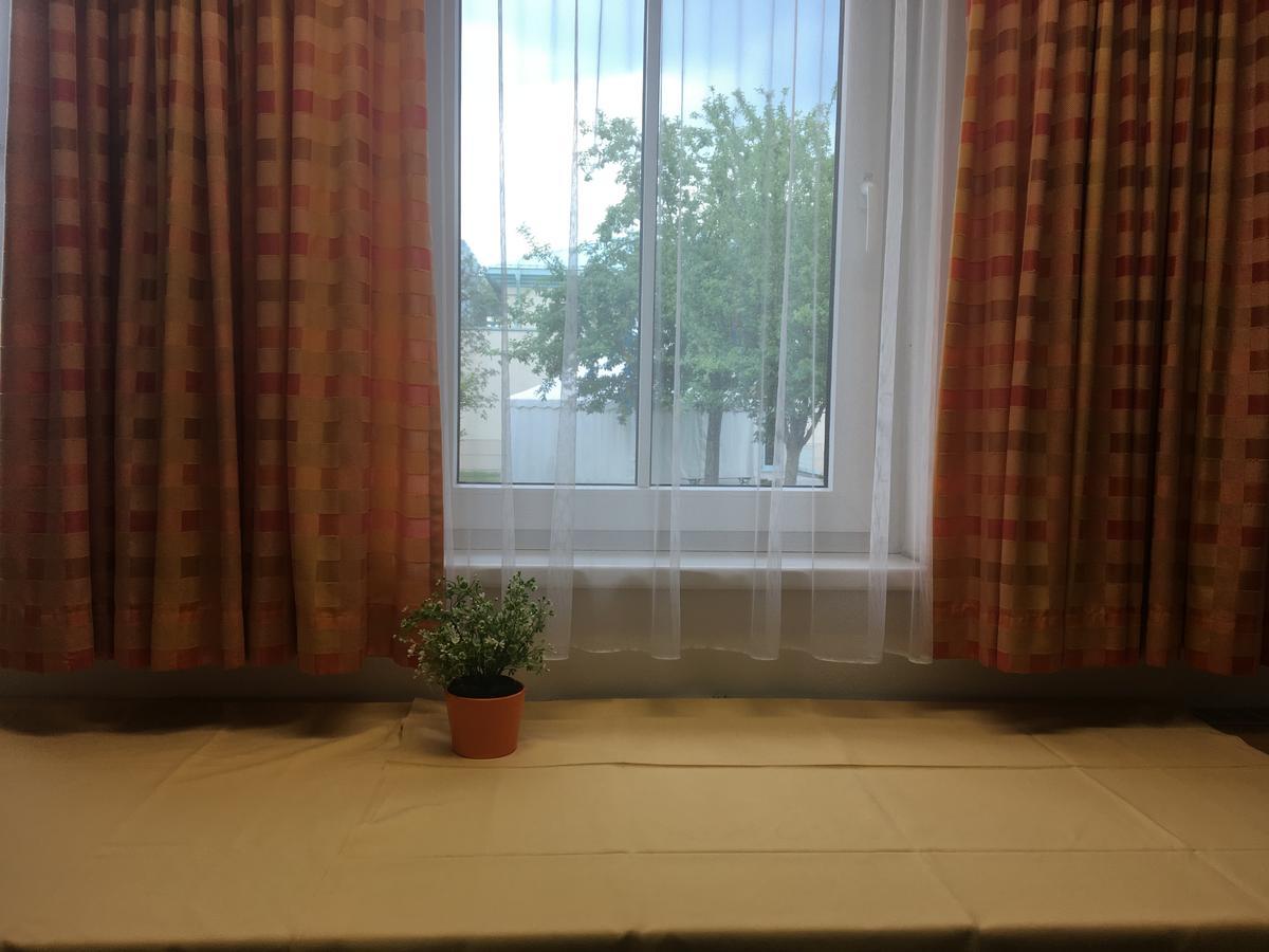 Hostel Obertrum ภายนอก รูปภาพ