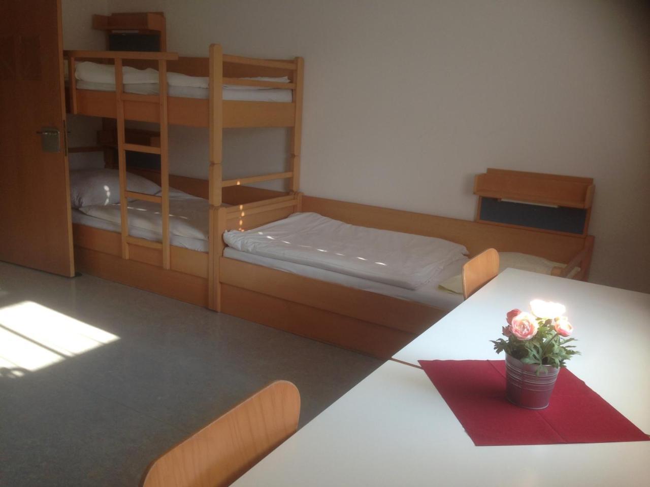 Hostel Obertrum ภายนอก รูปภาพ