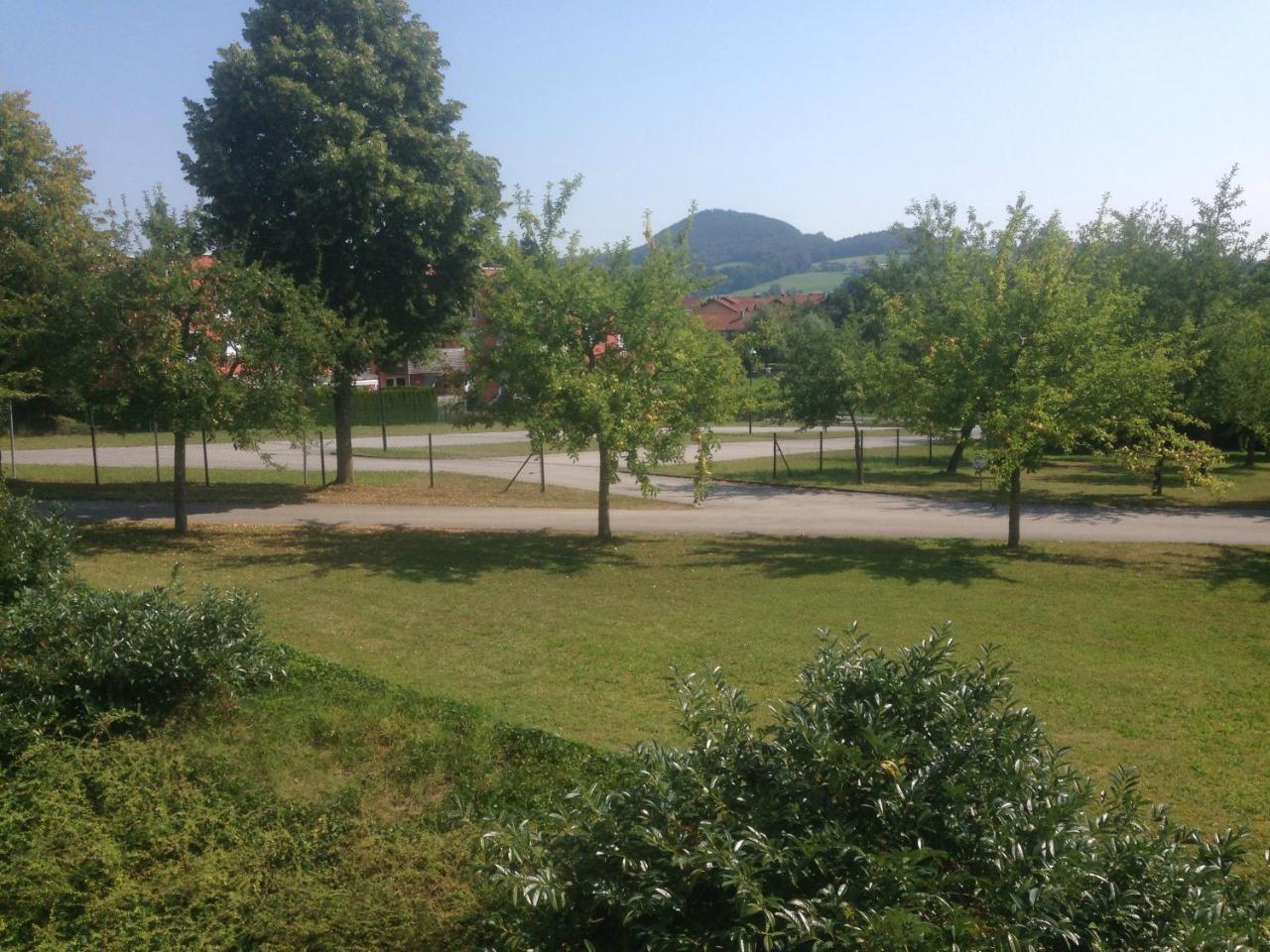 Hostel Obertrum ภายนอก รูปภาพ